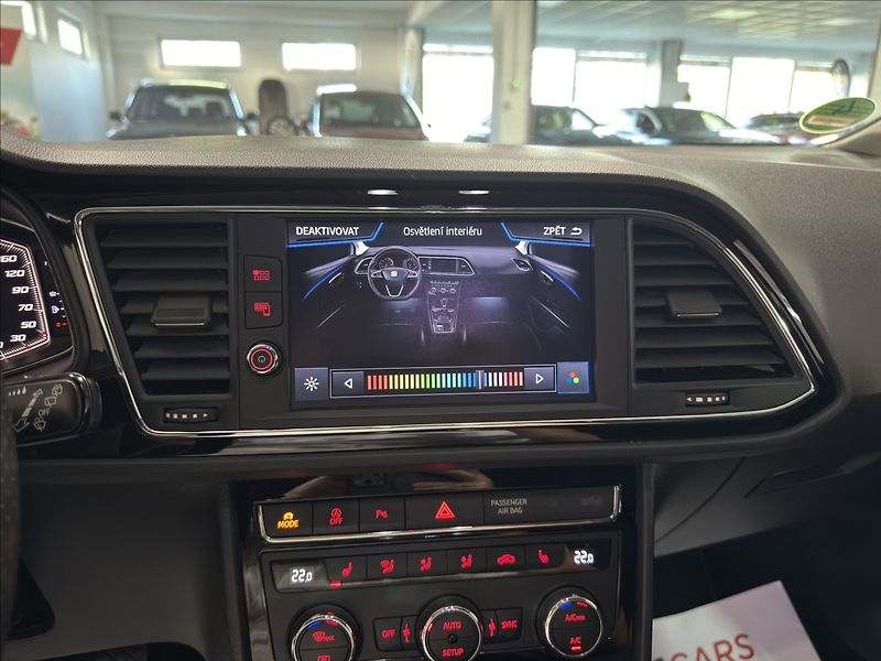 Seat Leon 2,0   TDI FR 110KW VIRTUAL ACC - fotka 16 z 42