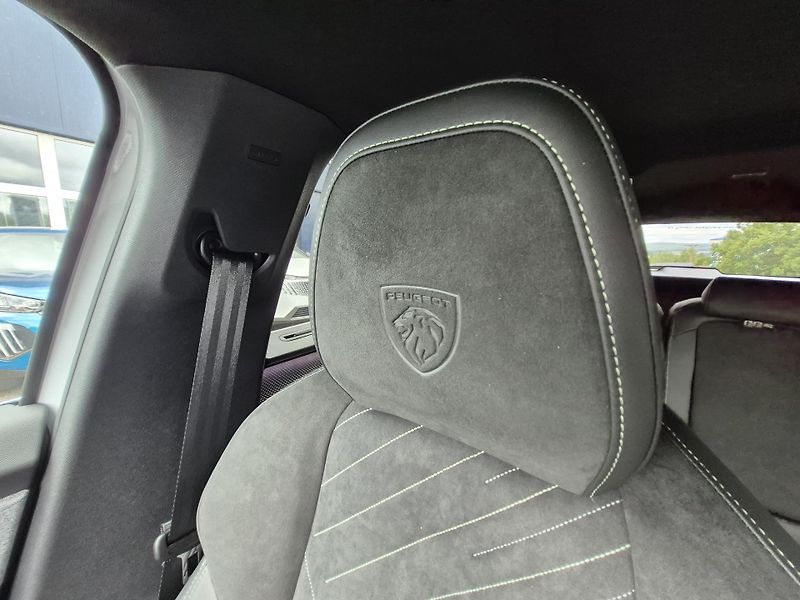 Peugeot 5008 (2025) GT Hybrid 136 e-DCS6  - fotka 20 z 23