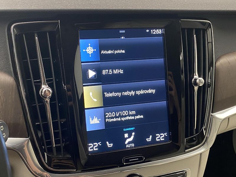 Volvo V90 CC B4 AWD MOMENTUM AUT - fotka 8 z 52