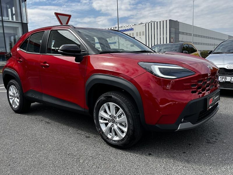 Toyota Yaris Cross 1.5 Hybrid 130k ODBĚR IHNED - fotka 2 z 27