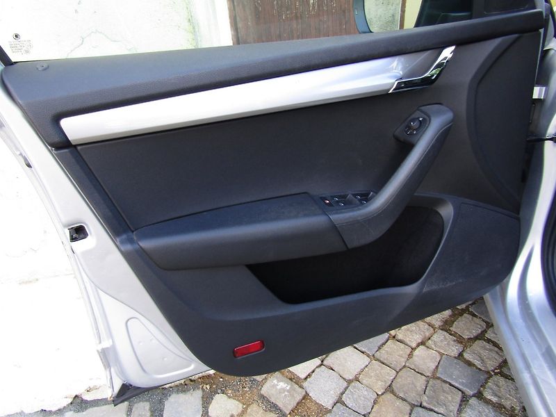 Škoda Octavia (2014) 1.6 TDI 77kW  1.MAJITEL - fotka 18 z 35