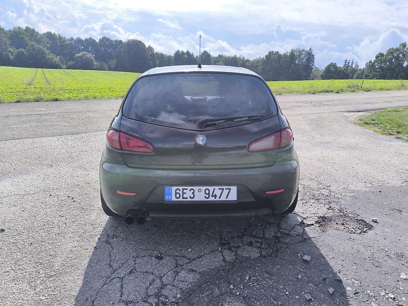 Alfa Romeo 147 (2006) 1.6 16V DOLOŽENÉ KM.NOVÁ STK - fotka 6 z 23