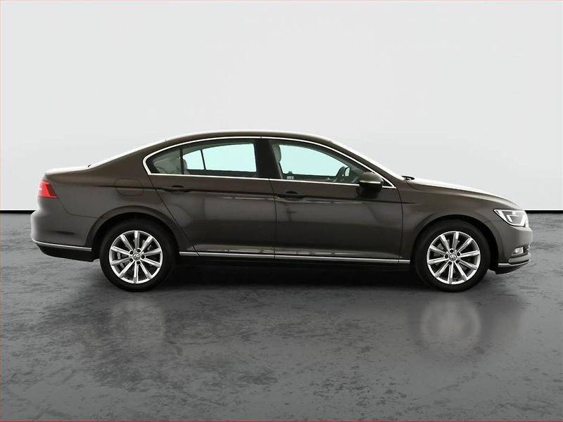 Volkswagen Passat (2016) 2.0 TDI, Serv.kniha, Kůže - fotka 6 z 17