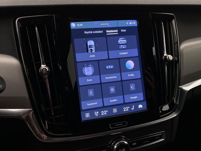 Volvo V90 T6 AWD RECHARGE REZERVACE - fotka 45 z 58