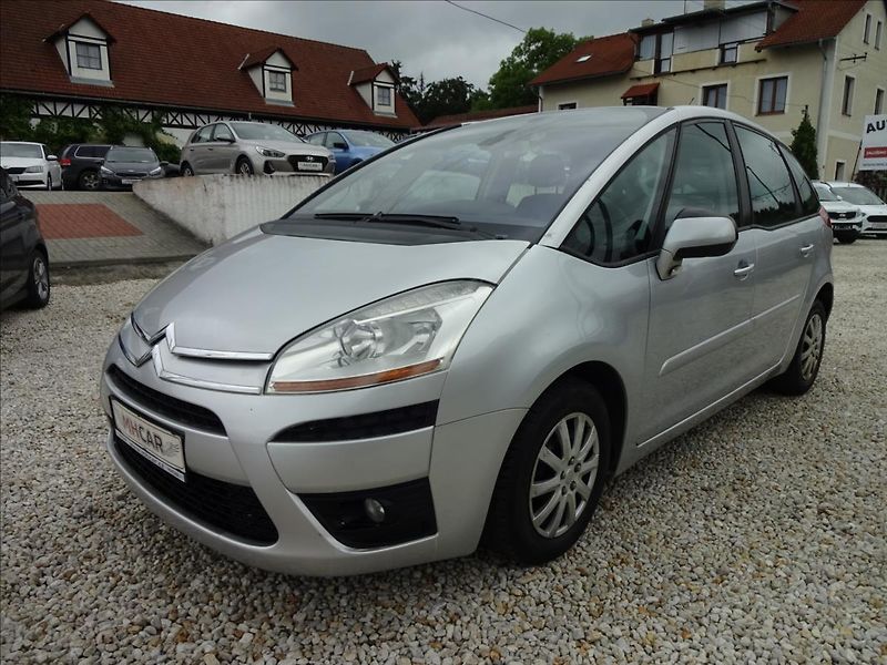 Citroën C4 Picasso 1,6HDI 80kW - fotka 2 z 44