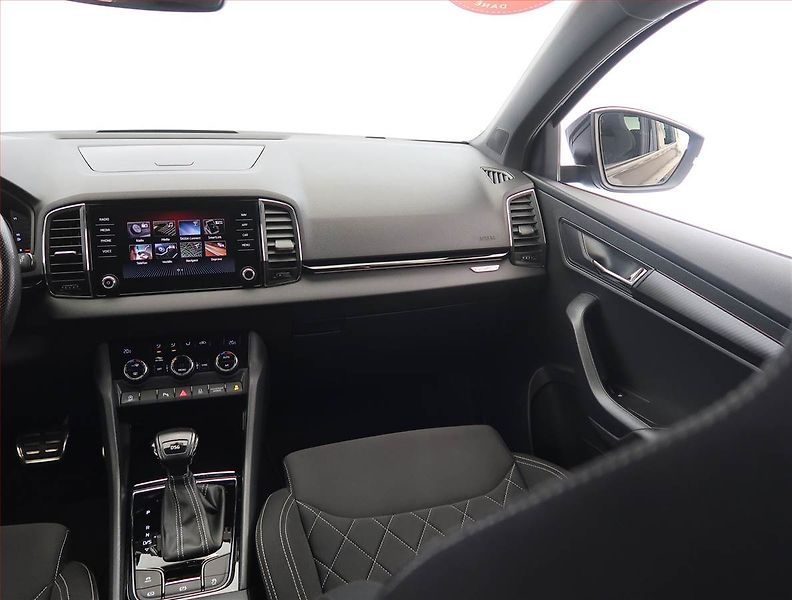 Škoda Karoq (2020) Sportline 1.5 TSI, digi klima - fotka 8 z 25