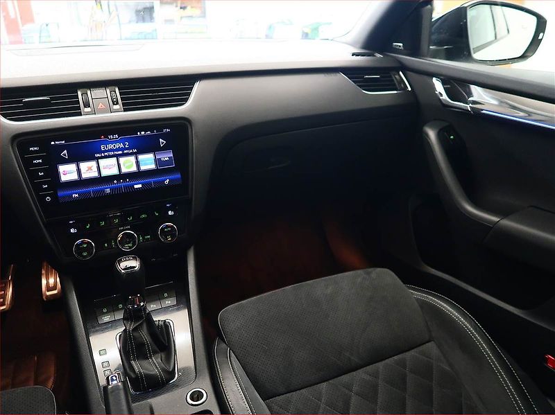Škoda Octavia (2017) RS 2.0 TDI 4x4 DSG, 4X4 - fotka 8 z 19