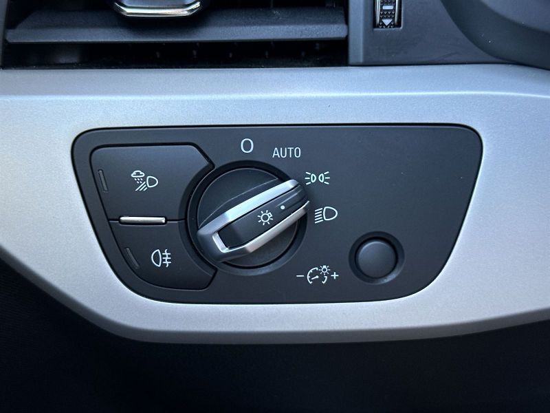 Audi A4 (2022) Avant 40 TDI Quattro Tiptronic - fotka 16 z 31