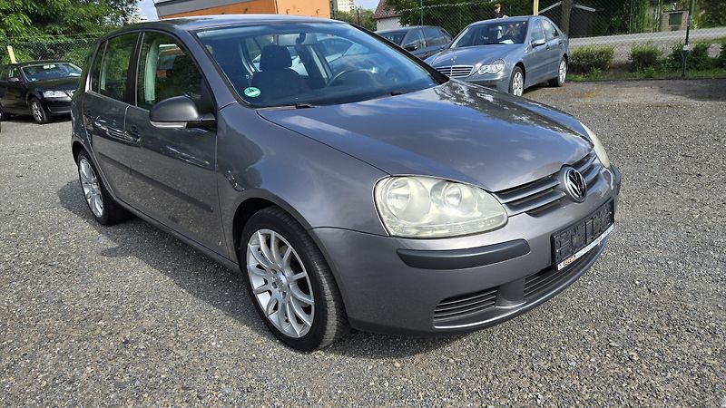 Volkswagen Golf 1.4 TRENDLINE  59KW - fotka 5 z 35