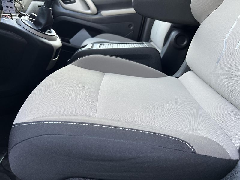 Peugeot Partner Tepee 1.6i KLIMA KOUPENO V ČR 1.MAJ. - fotka 11 z 37