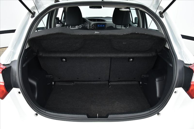 Toyota Yaris 1.5 VVT-i 82kW SERVIS.KNIHA ČR - fotka 11 z 23