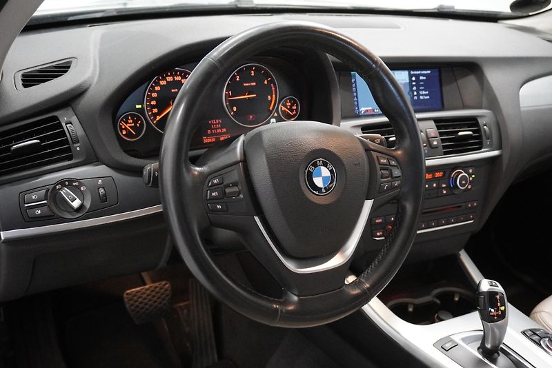 BMW X3 3,0 XDRIVE30D AUTOMAT - fotka 13 z 27