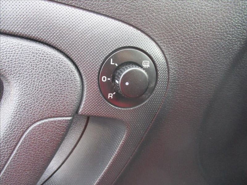 Škoda Fabia 1,2 TSI, digi klima, serviska, - fotka 21 z 32