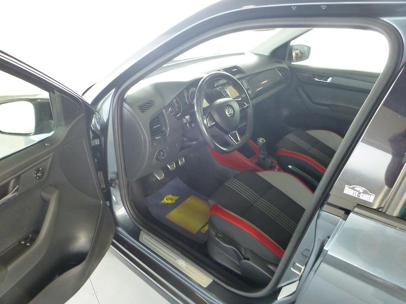 Škoda Fabia (2016) 1,2TSI-66KW*!!!!MONTE KARLO!! - fotka 10 z 27