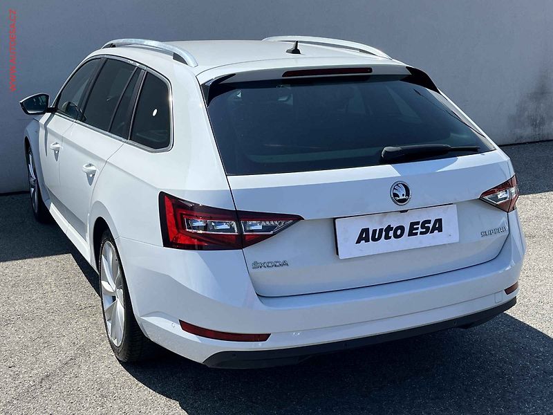Škoda Superb (2018) 2.0 TDi, ČR, L&K, DSG, kůže - fotka 6 z 15
