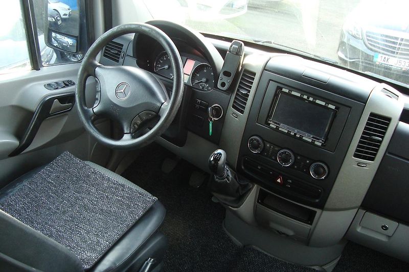 Mercedes-Benz Sprinter (2006) 315 CDi,ČR,1.Maj. 9 - Míst,STK - fotka 27 z 37