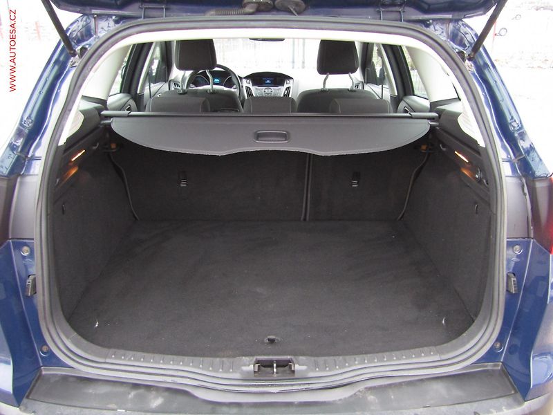 Ford Focus (2013) 1.6 TDCi, ČR, AC, zmk.řazení - fotka 7 z 15