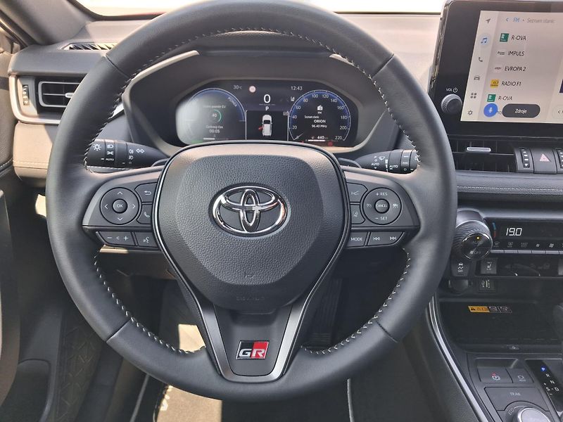 Toyota RAV4 2.5 HSD e-CVT AWD GR-Sport - fotka 14 z 24
