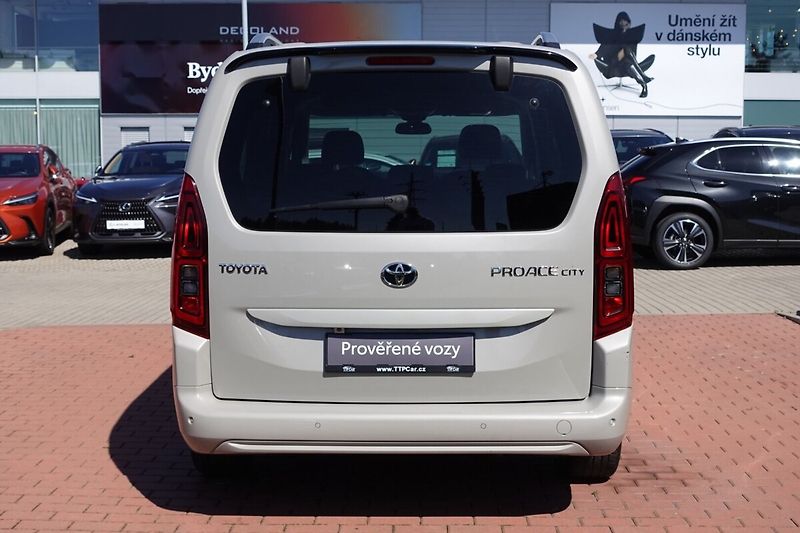 Toyota ProAce City Verso 1.5 D4-D 130 6 MT Long 5D  Fam - fotka 5 z 31