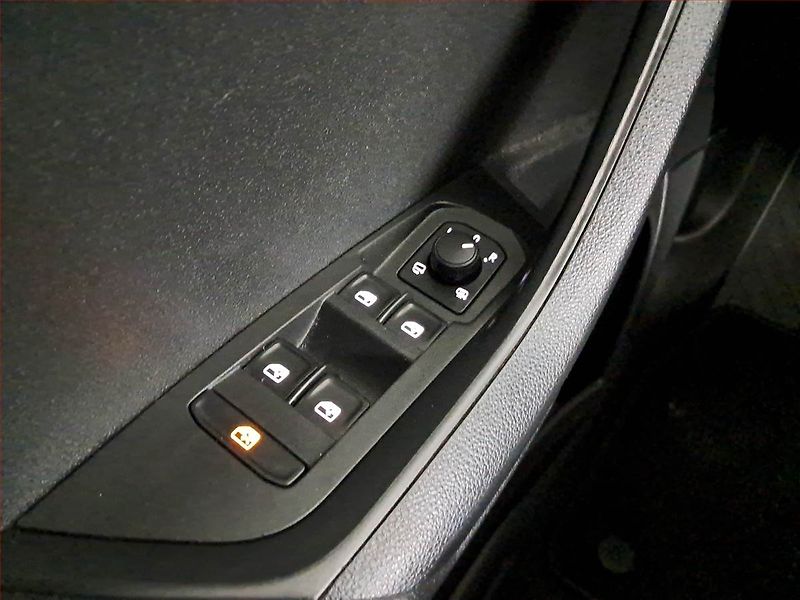 Škoda Karoq (2020) Sportline 1.5 TSI - fotka 20 z 21