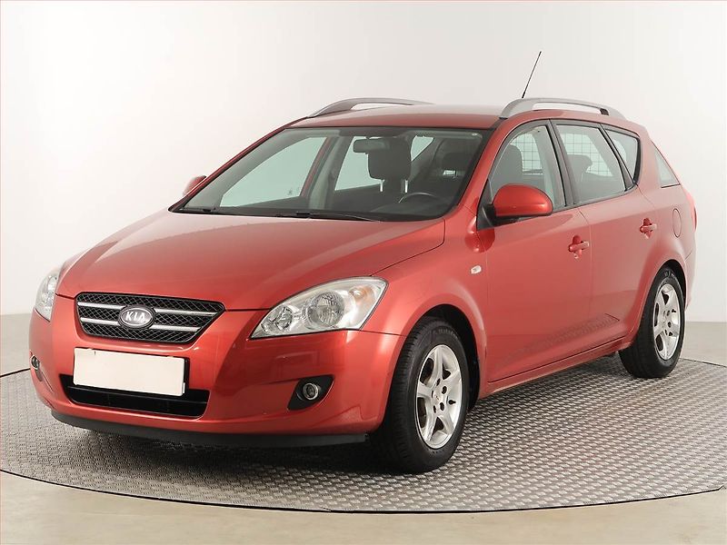 Kia Ceed (2007) 1.6 i, nová STK, Tažné - fotka 2 z 16