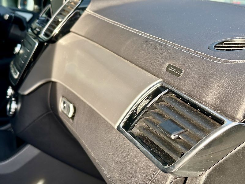 Mercedes-Benz GLE (2018) 400 4MATIC - fotka 17 z 32