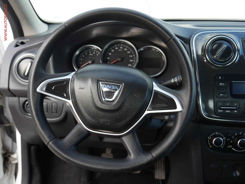 Dacia Logan (2020) 1.0 TCe, AC - fotka 13 z 14