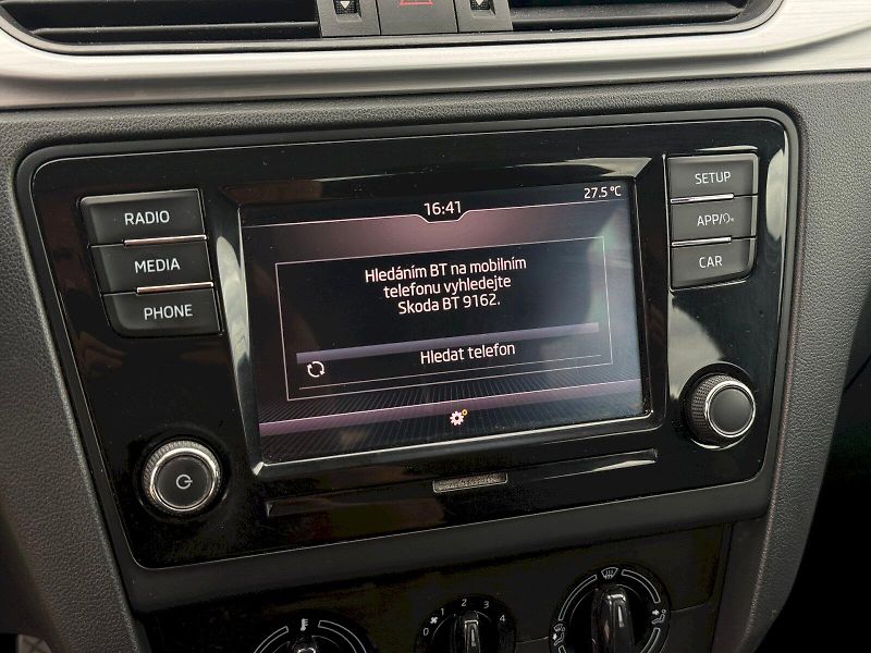 Škoda Rapid (2018) 1.0 TSI 81 kW Ambition Plus - fotka 12 z 20