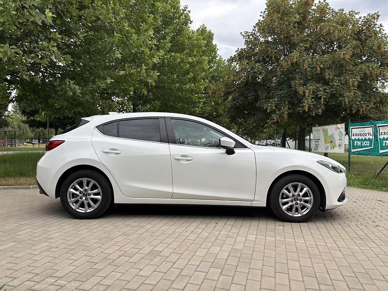 Mazda 3 2.0 Center-Line - fotka 13 z 28