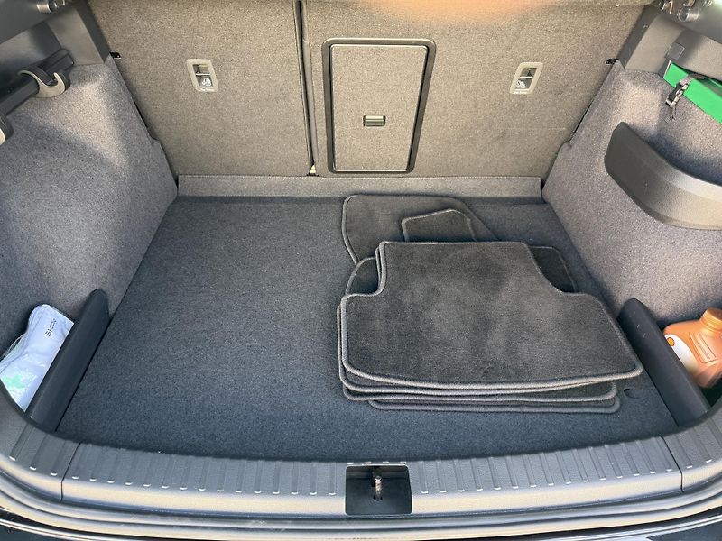 Škoda Karoq 2,0 TSi/140kW 4x4 DSG Sportlin - fotka 72 z 94