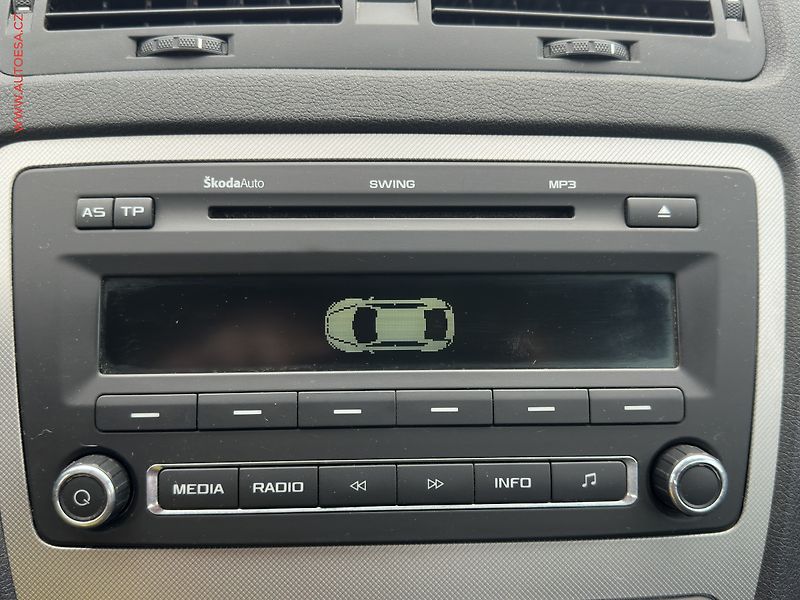 Škoda Octavia (2011) 2.0TDI, ČR, autoAC - fotka 15 z 18