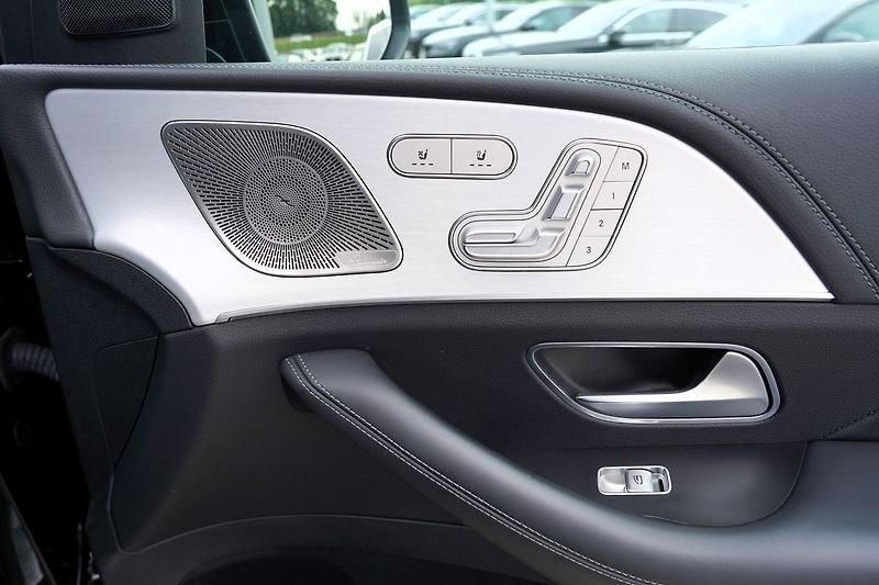 Mercedes-Benz GLE 53 AMG/4Matic+/20/ČR - fotka 26 z 47