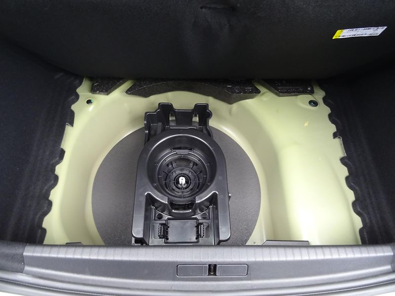 Peugeot 208 (2026) STYLE Hybrid 110 e-DCS6 - fotka 12 z 37