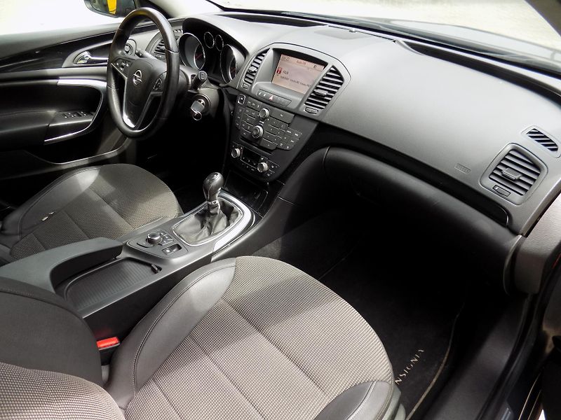 Opel Insignia (2013) 2.0 CDTi 4x4 BI Turbo Původ ČR - fotka 10 z 13