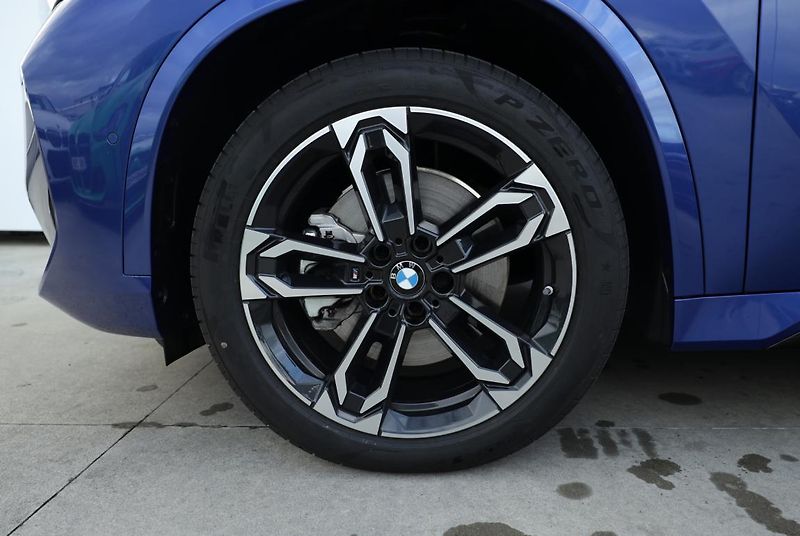 BMW X1 xDrive23d - fotka 2 z 8