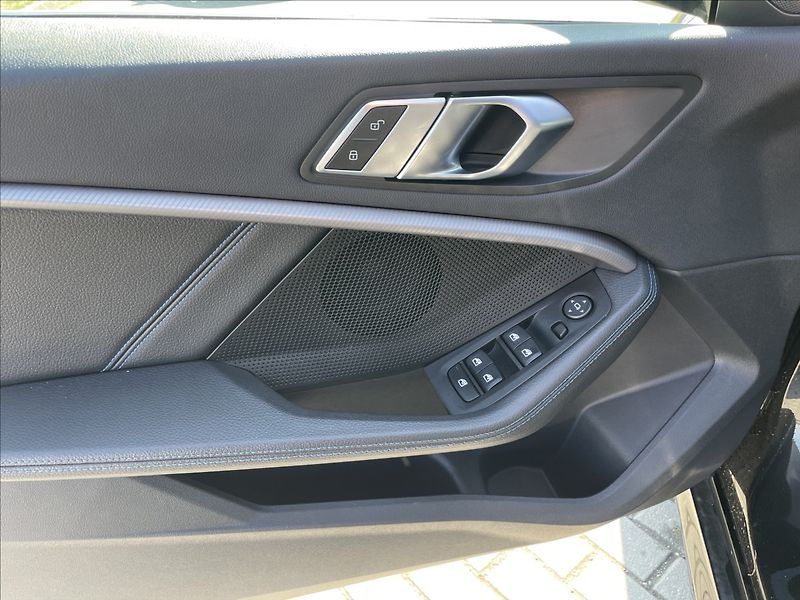 BMW Řada 2 2,0 Grand Coupe 140kw Mpaket A - fotka 22 z 33