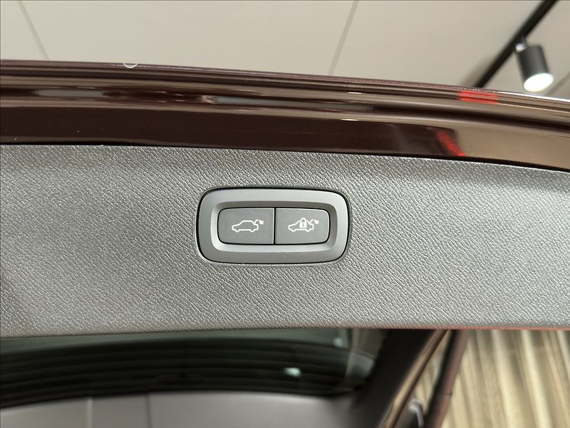 Volvo XC90 (2026) 2,0 T8  Ultra Bright - fotka 19 z 42