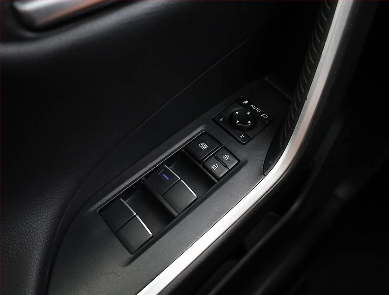 Toyota RAV4 (2020) 2.0 Valvematic - fotka 15 z 18