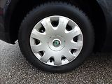 Volkswagen Touran 2,0 TDI 6rychl,TZ,Klima,7míst - náhled 42