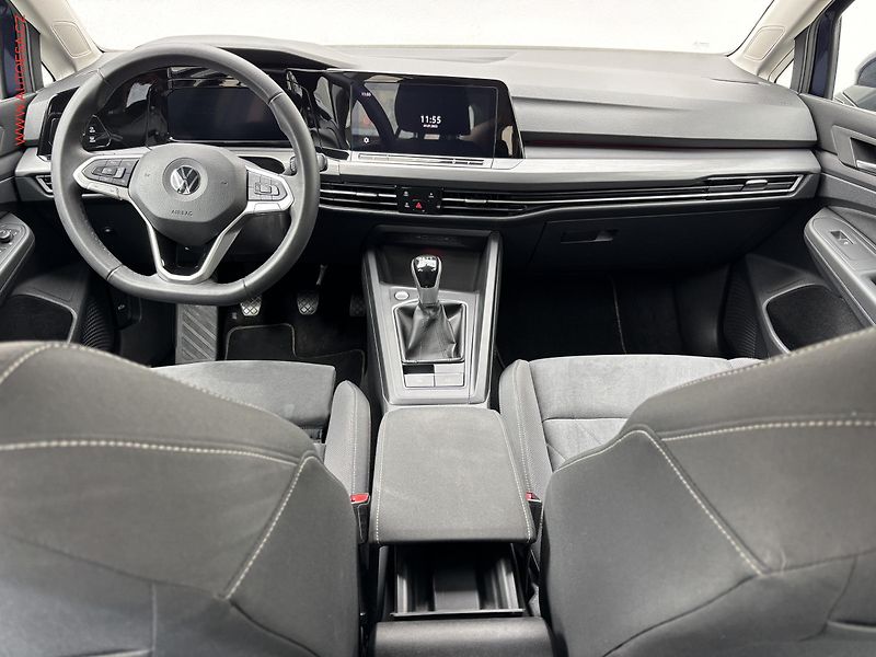 Volkswagen Golf (2022) 2.0 TDi, Style, LED - fotka 9 z 19