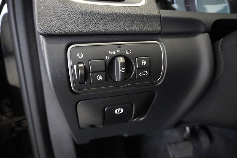 Volvo S60 (2016) D5 AUTOMAT - fotka 16 z 33