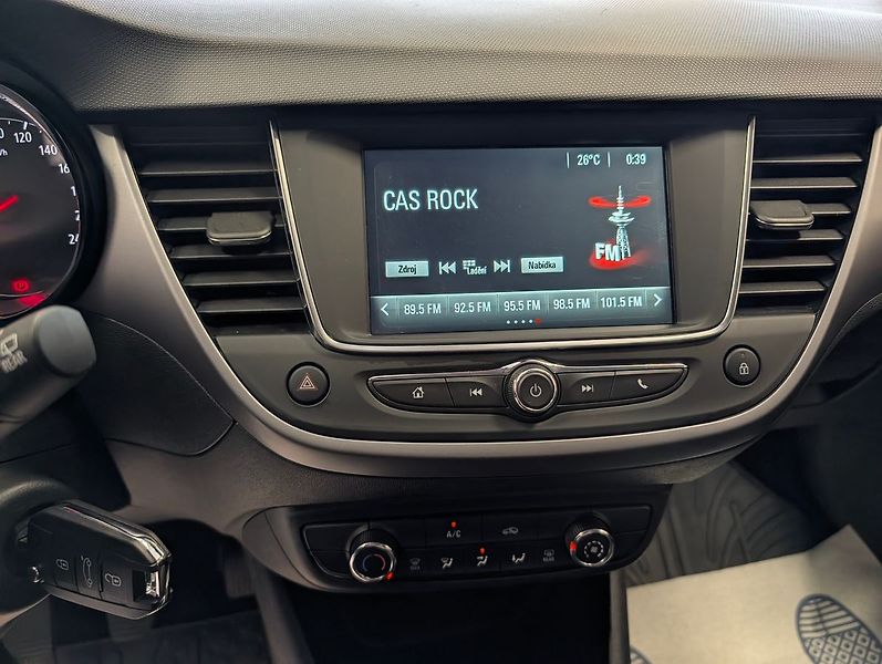 Opel Crossland X 1.2 T - fotka 14 z 26