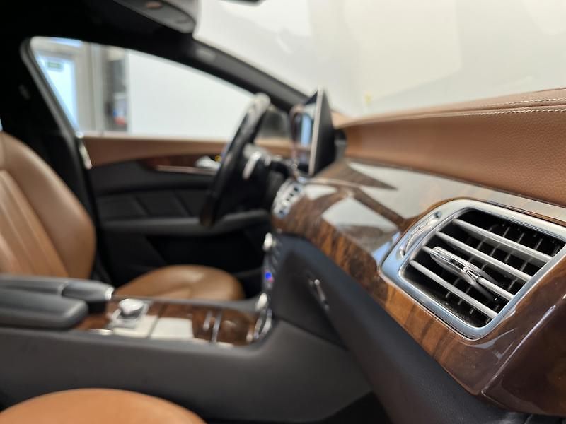 Mercedes-Benz CLS 250 d 4MATIC Shooting Brake - fotka 18 z 24