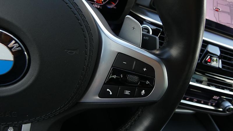BMW Řada 5 550i xDrive M Sport - fotka 12 z 26