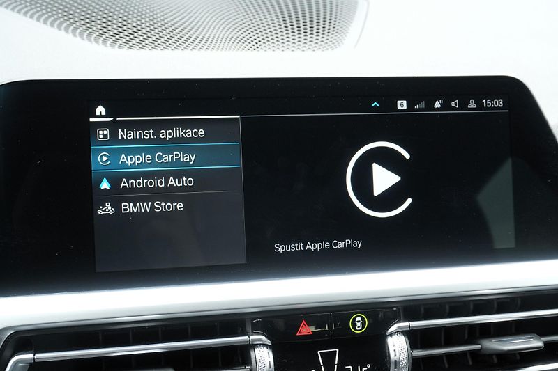 BMW Řada 3 330e xDrive, ACC, Tažné - fotka 29 z 39