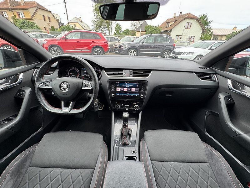 Škoda Octavia (2018) RS 2.0 TDi DSG ACC LED 135kW - fotka 6 z 50