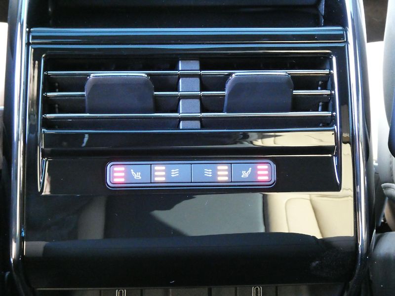 Land Rover Range Rover Sport (2026) 3,0 Dynamic SE D250 - fotka 16 z 37