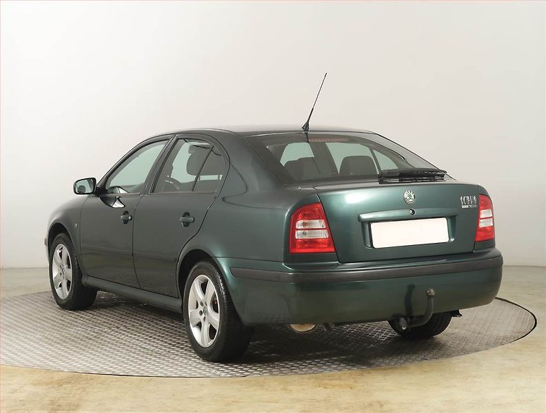 Škoda Octavia (2008) 1.6, po STK, Tažné - fotka 4 z 15
