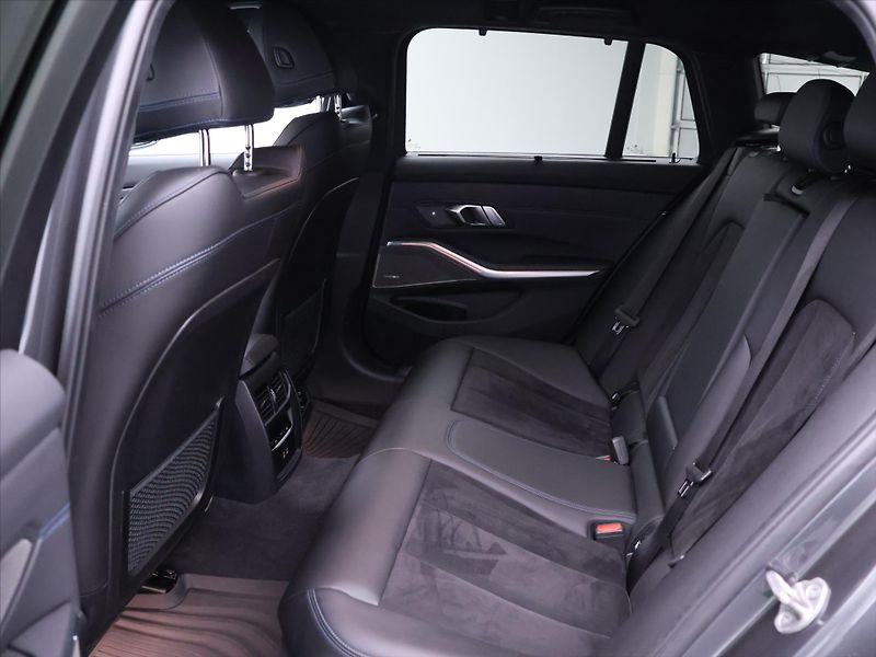 BMW Řada 3 3,0 M340d 250 kW xDrive CZ DPH - fotka 17 z 44