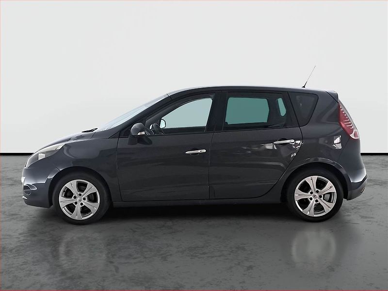 Renault Scénic (2010) 1.9 dCi, Serv.kniha, Tempomat - fotka 3 z 19